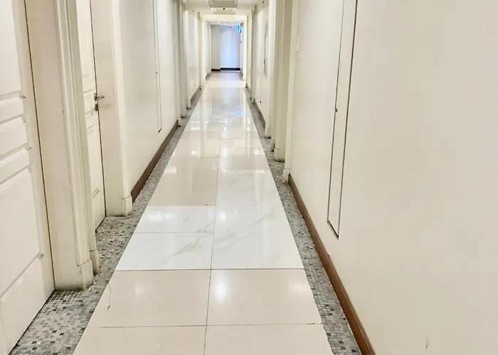 Monarch Parksuites Apartamento *