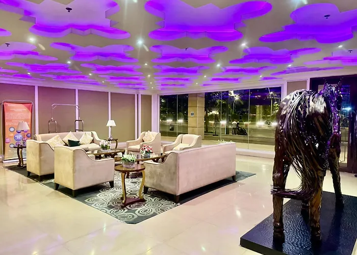 Monarch Parksuites * Manila