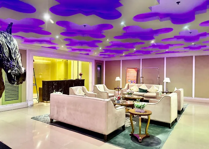 Monarch Parksuites