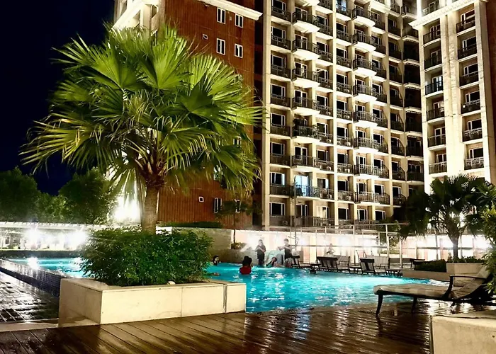 Monarch Parksuites * Manila