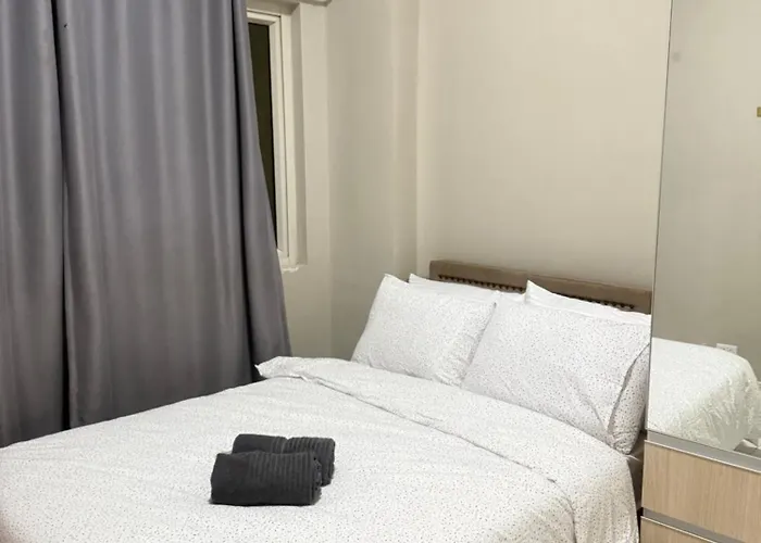 Monarch Parksuites